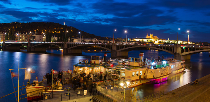 Parníky Vltava a Vyšehrad pluly na Signal festivalu