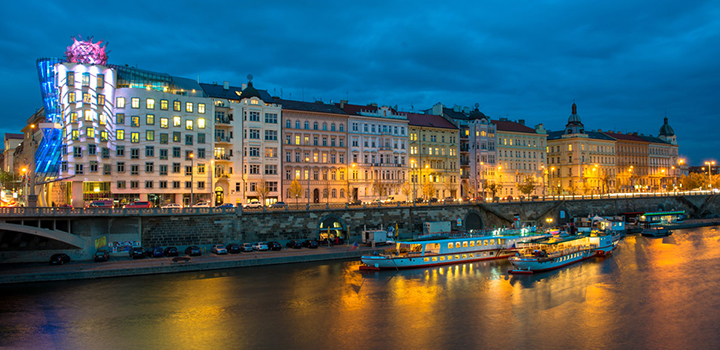 Slavnostní plavby parníků Vltava a Vyšehrad během Signal festivalu