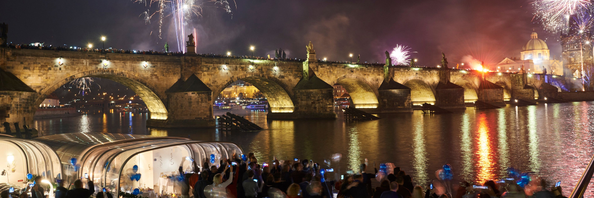 vltava river dinner cruise