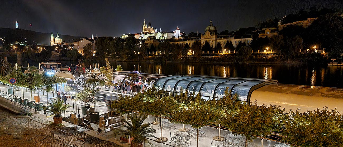 boat cruise from prague